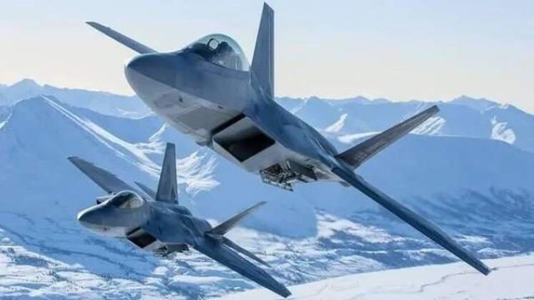 F22突然退出表演，美军称要优先完成作战任务